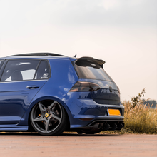 Afbeelding in Gallery-weergave laden, VW flush wiper delete kit | Voor 17:00 besteld, zelfde werkdag verzonden! | Past op de VW Lupo, Polo, Golf, Tiguan, Passat, Touran en Scirocco | Levering in Nederland en EU! | Top kwaliteit | Hoogglans zwart Plexiglas | Direct leverbaar!