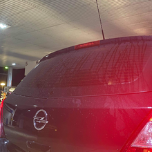 Afbeelding in Gallery-weergave laden, Opel flush wiper delete kit | Voor 17:00 besteld, zelfde werkdag verzonden! | Past op de Corsa, Astra en Combo | Levering in Nederland en EU! | Hoogglans zwart Plexiglas | Direct leverbaar!