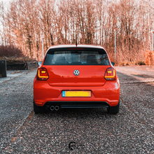 Afbeelding in Gallery-weergave laden, VW flush wiper delete kit | Voor 17:00 besteld, zelfde werkdag verzonden! | Past op de VW Lupo, Polo, Golf, Tiguan, Passat, Touran en Scirocco | Levering in Nederland en EU! | Top kwaliteit | Hoogglans zwart Plexiglas | Direct leverbaar!