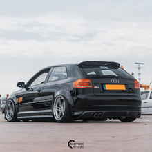 Afbeelding in Gallery-weergave laden, Audi flush wiper delete kit | Wiper delete solutions | Past op de A1, A3, A4, A6 en vele andere modellen | Levering in Nederland en EU! | Hoogglans zwart Plexiglas | Direct leverbaar!