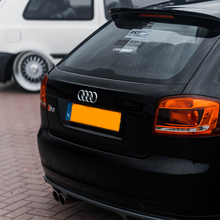 Afbeelding in Gallery-weergave laden, Audi flush wiper delete kit | Wiper delete solutions | Past op de A1, A3, A4, A6 en vele andere modellen | Levering in Nederland en EU! | Hoogglans zwart Plexiglas | Direct leverbaar!