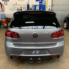 Afbeelding in Gallery-weergave laden, VW flush wiper delete kit | Voor 17:00 besteld, zelfde werkdag verzonden! | Past op de VW Lupo, Polo, Golf, Tiguan, Passat, Touran en Scirocco | Levering in Nederland en EU! | Top kwaliteit | Hoogglans zwart Plexiglas | Direct leverbaar!
